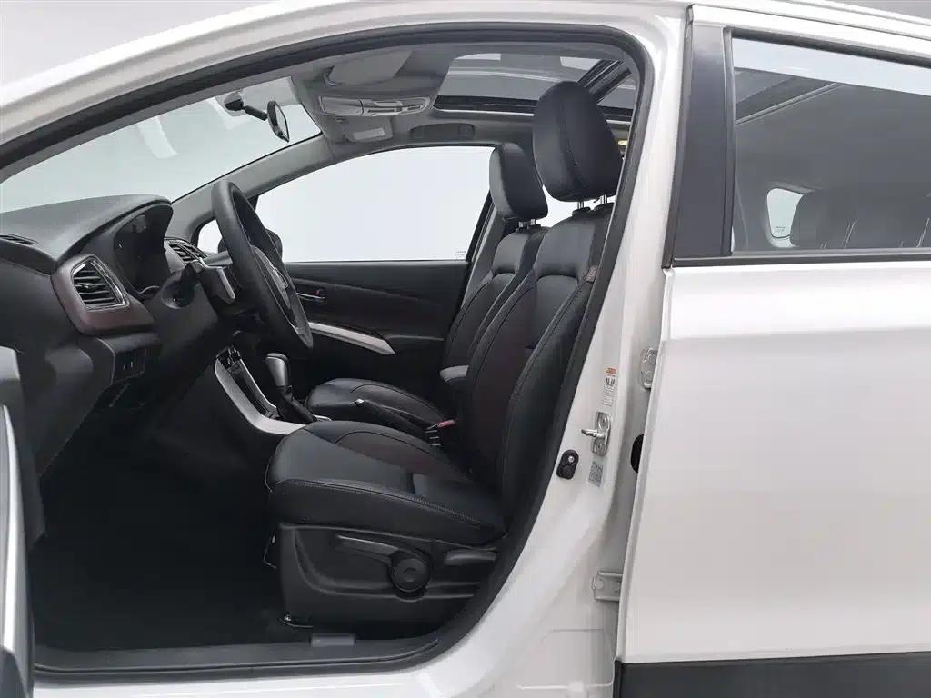 Xiaotu 2017 1.6L CVT 2WD Urban Progressive Edition — миниатюра 10