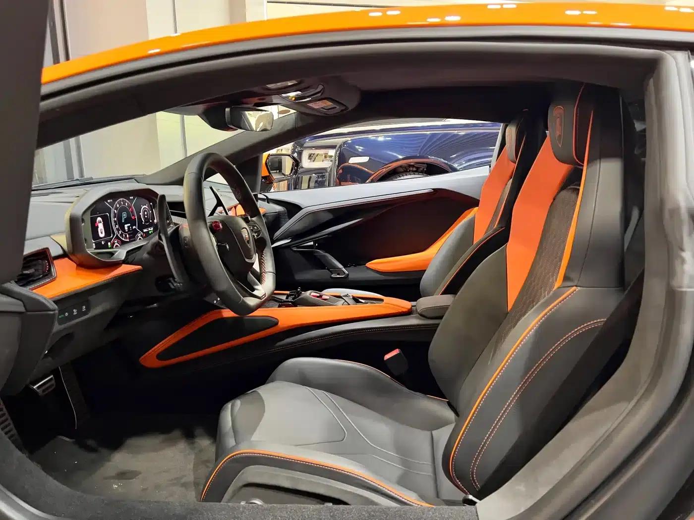 Revuelto 2023 6.5L PHEV Standard Edition — миниатюра 13