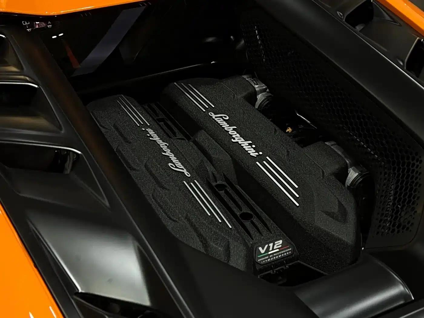 Revuelto 2023 6.5L PHEV Standard Edition — миниатюра 5