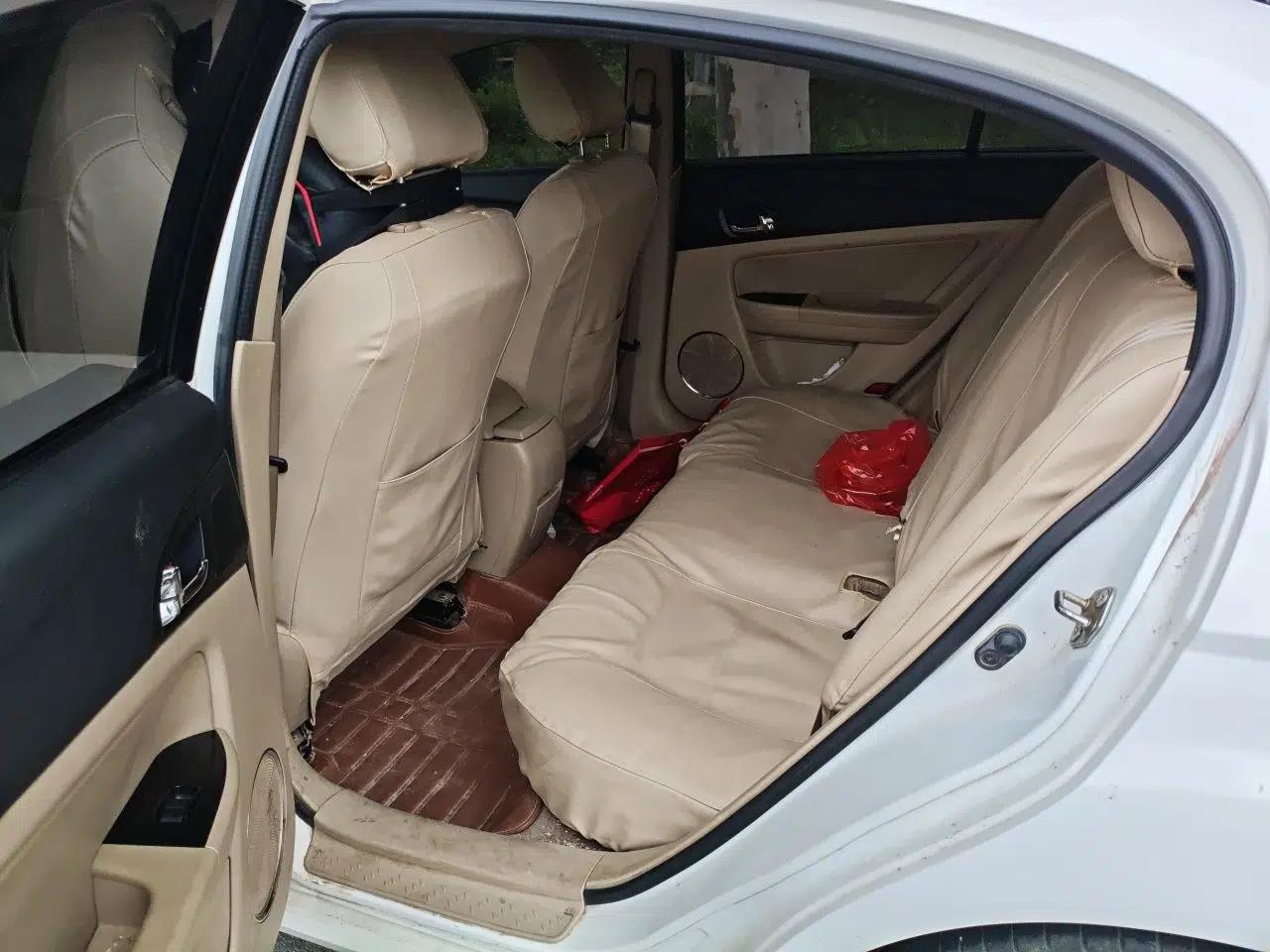 Bestune B50 2013 1.6L manual Comfort trim level — миниатюра 17