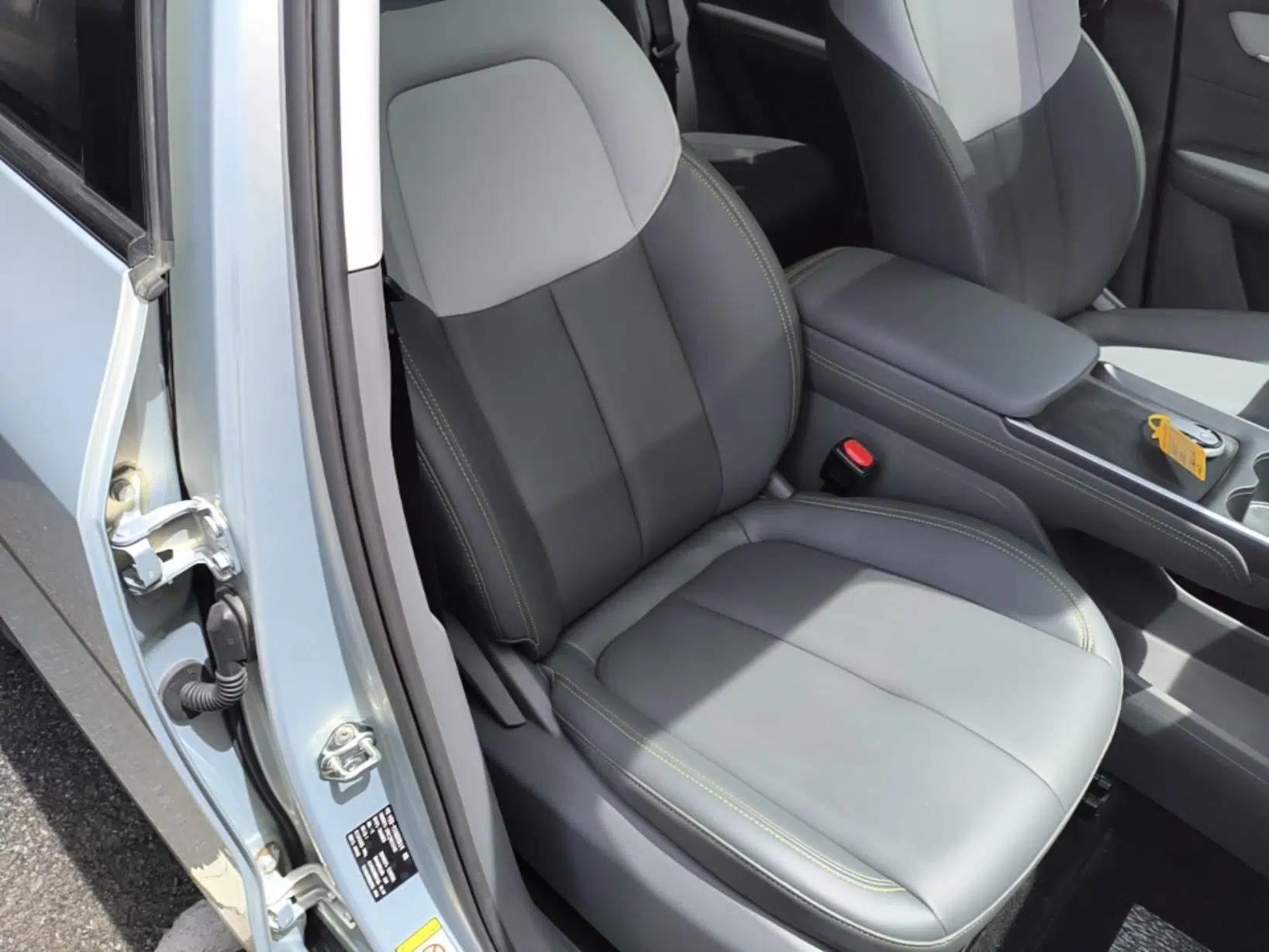 Bestune Yueyi 03 2025 565km Enjoy Edition — миниатюра 19