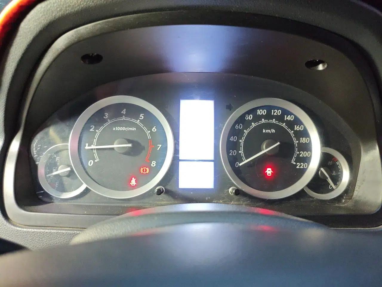 BAIC E Series 2013 Sedan 1.3L Manual Lotte Edition — миниатюра 11