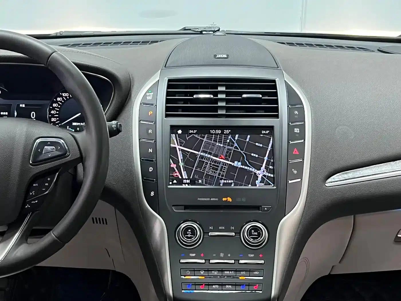 Lincoln MKC 2017 2.0T AWD Premium Edition — миниатюра 19