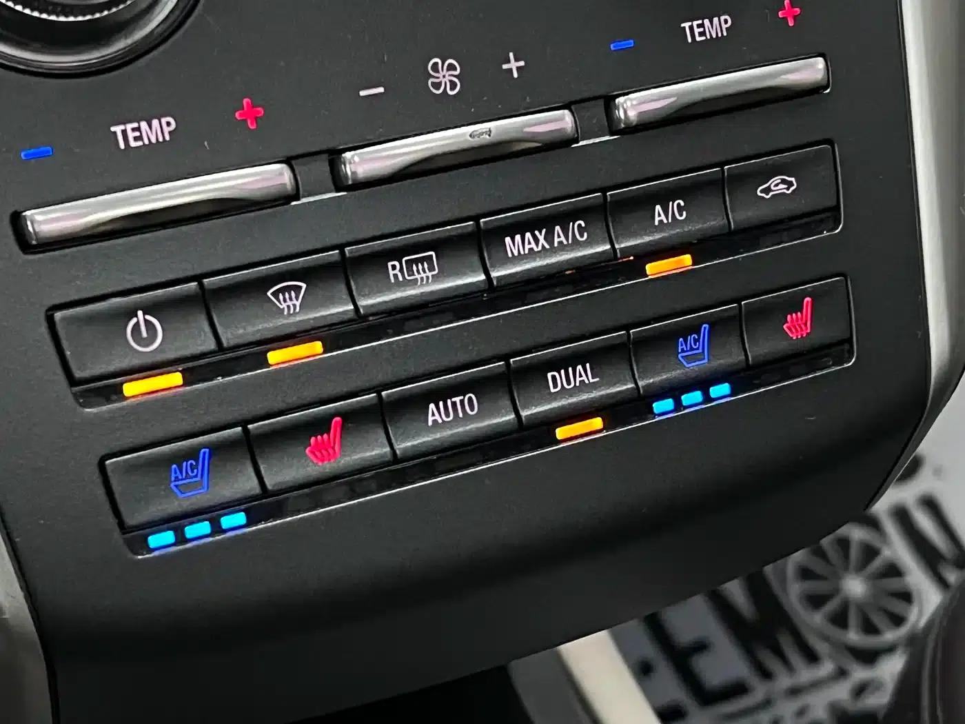 Lincoln MKC 2017 2.0T AWD Premium Edition — миниатюра 31