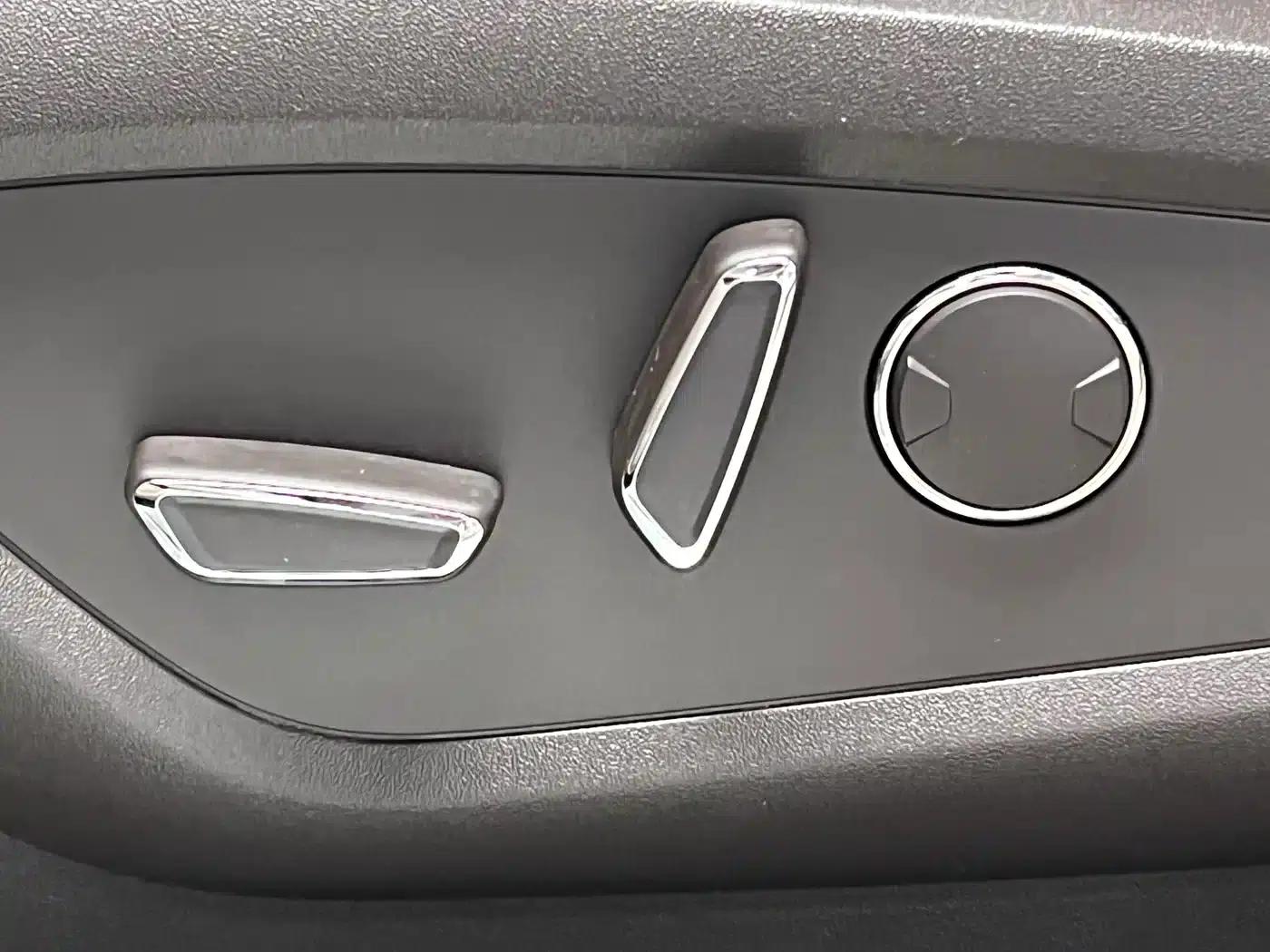 Lincoln MKC 2017 2.0T AWD Premium Edition — миниатюра 35