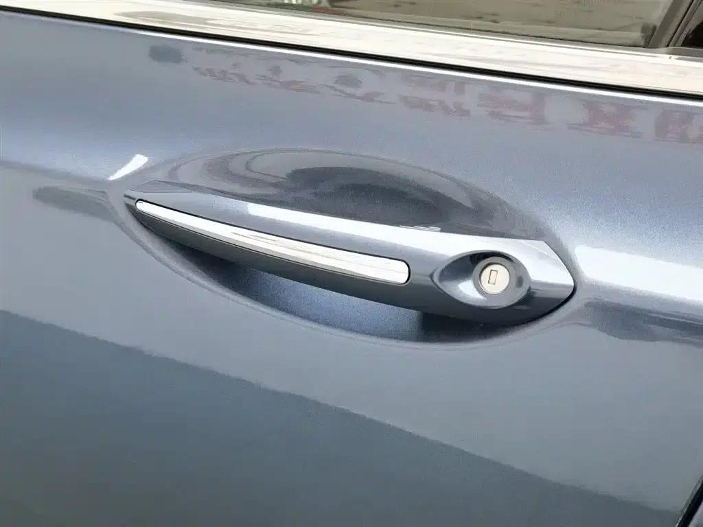 Lincoln MKZ 2018 2.0T Premium Edition — миниатюра 18