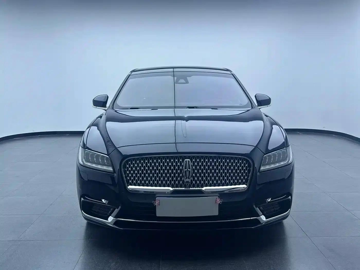 Lincoln Continental 2017 2.0T Two-Wheel Drive Premium Edition — миниатюра 2