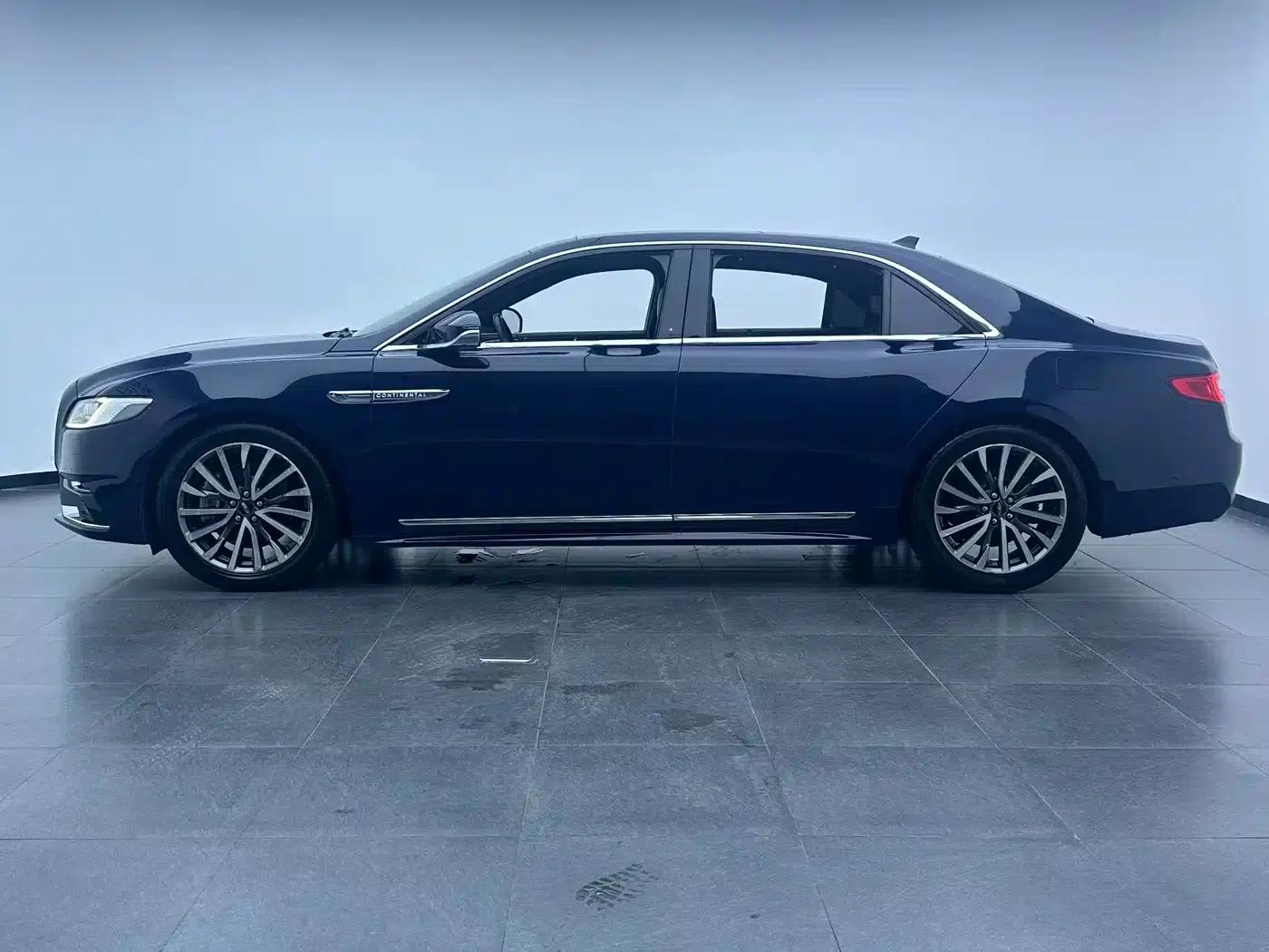 Lincoln Continental 2017 2.0T Two-Wheel Drive Premium Edition — миниатюра 7