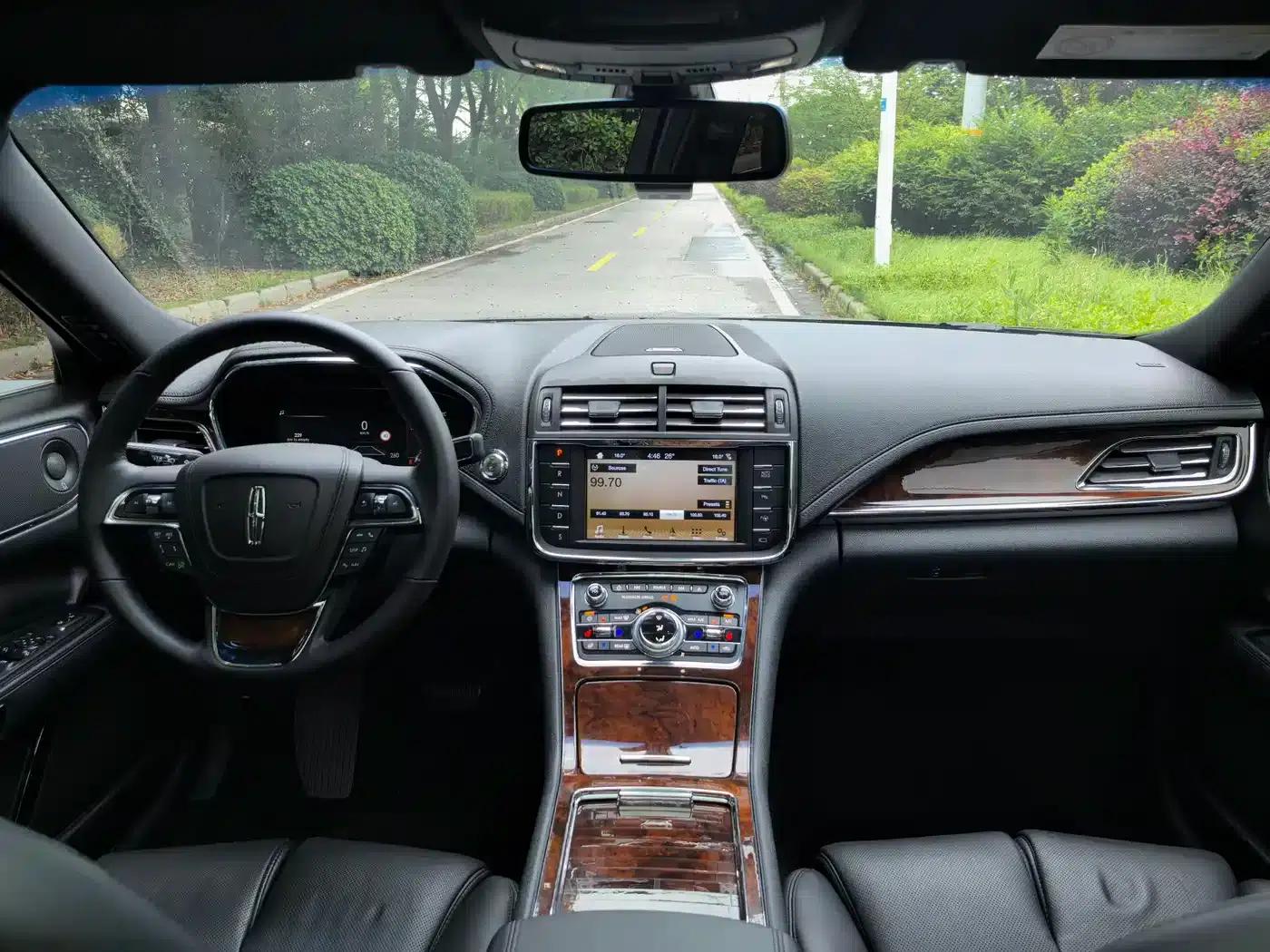 Lincoln Continental 2017 3.0T AWD Reserve — миниатюра 12