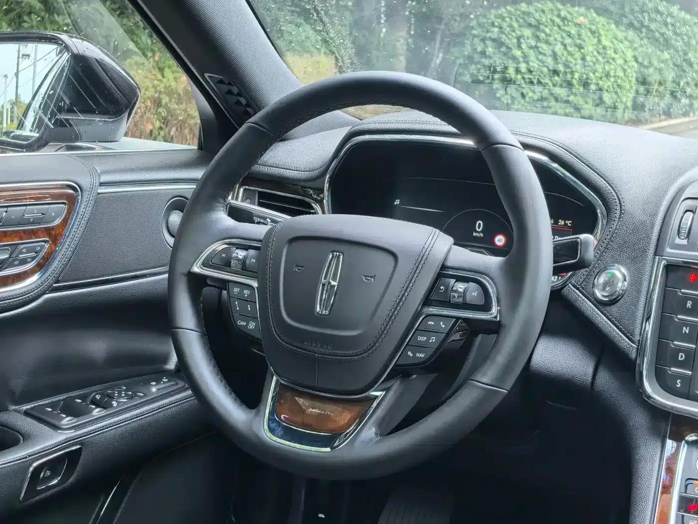 Lincoln Continental 2017 3.0T AWD Reserve — миниатюра 14