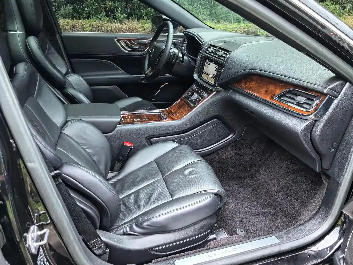 Lincoln Continental 2017 3.0T AWD Reserve — миниатюра 10