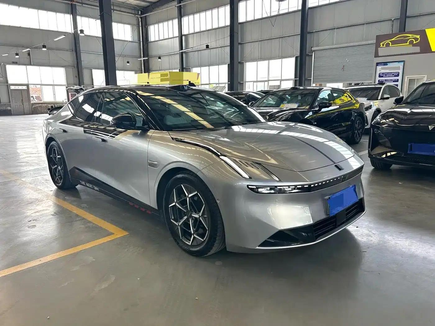 Lynk & Co Z10 2024 Model 95kWh 806km Rear-wheel Drive Intelligent Driving Max — миниатюра 2