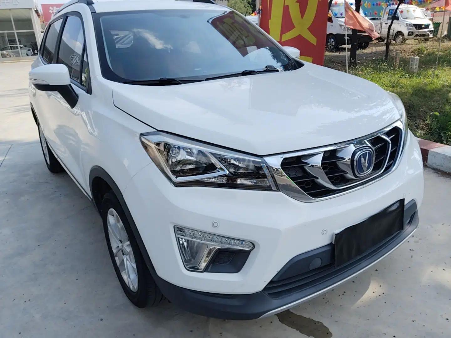 CHANGAN CS15 2016 1.5L Manual Fashion Edition — миниатюра 3
