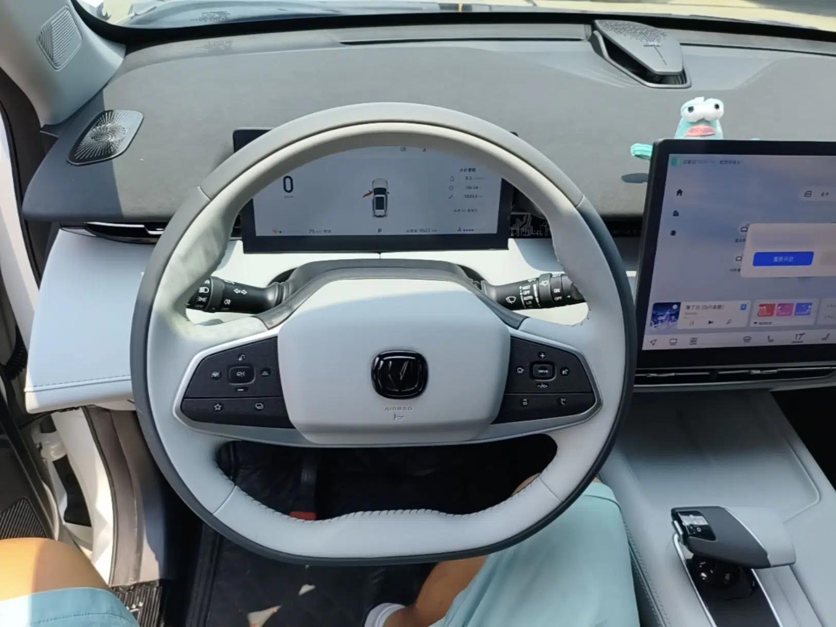 CHANGAN UNI-Z 2025 1.5T Premium Edition — миниатюра 13