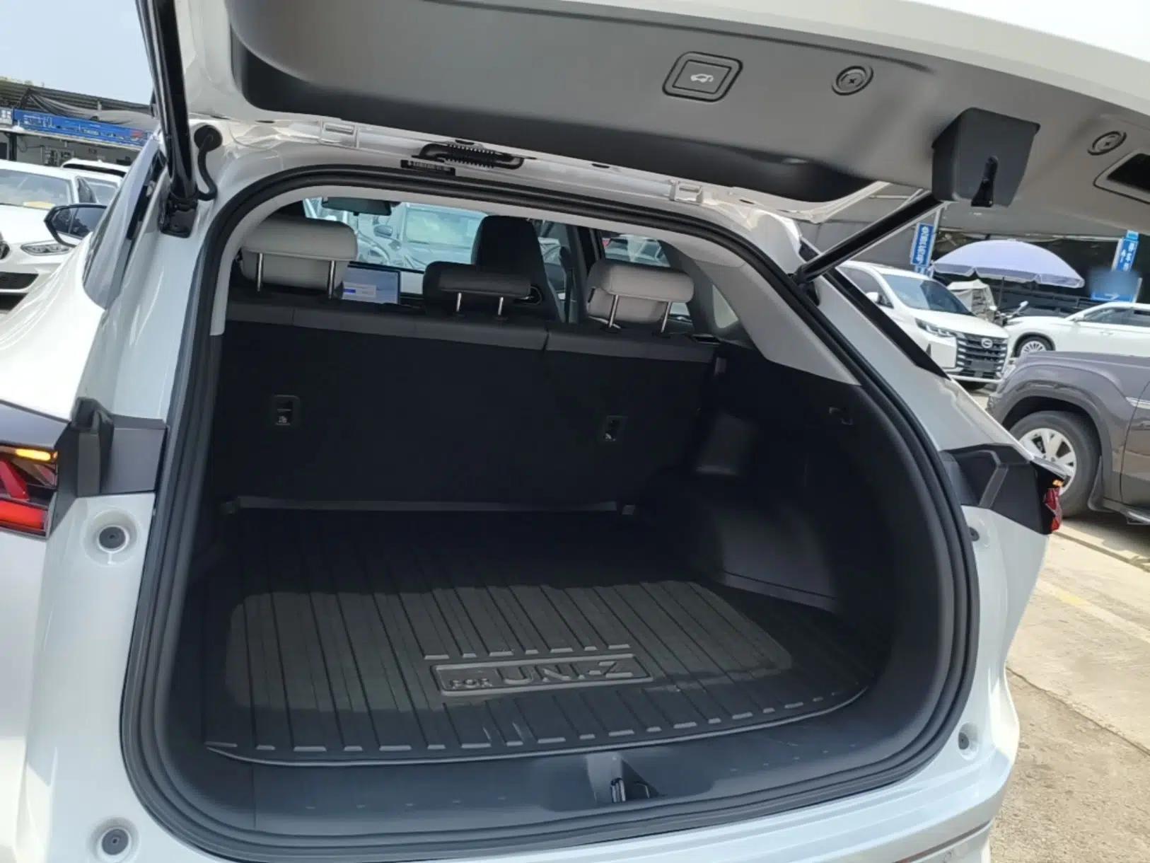 CHANGAN UNI-Z 2025 1.5T Premium Edition — миниатюра 22