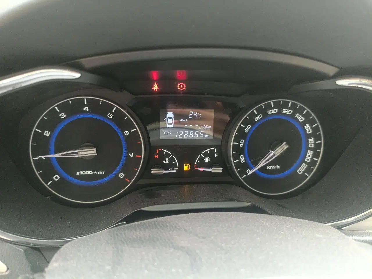 CHANGAN Alsvin V7 2015 1.6L Manual Enjoyment Model China IV Standard — миниатюра 12