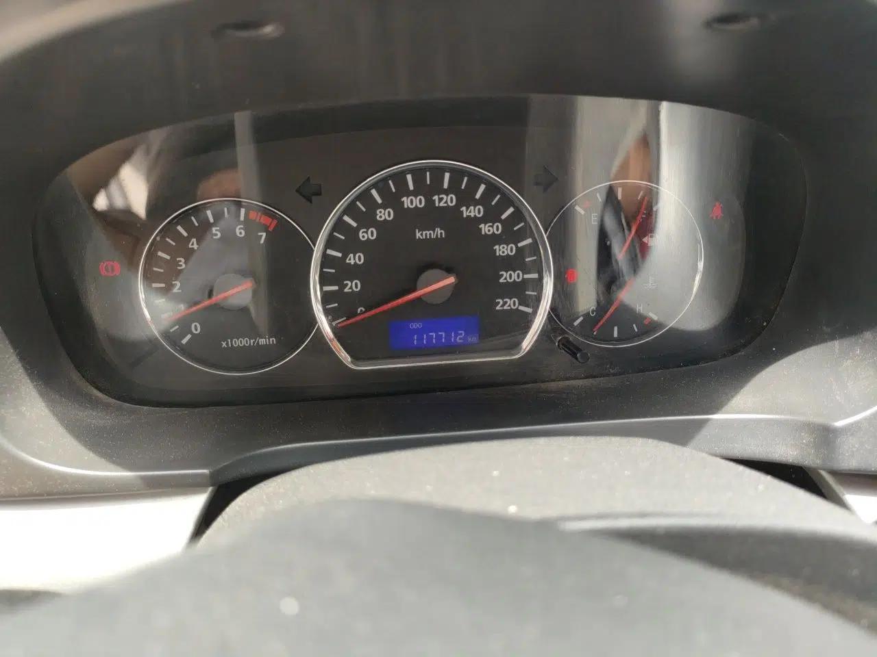 CHANGAN Alsvin V5 2012 1.5L Manual Dream Edition — миниатюра 12