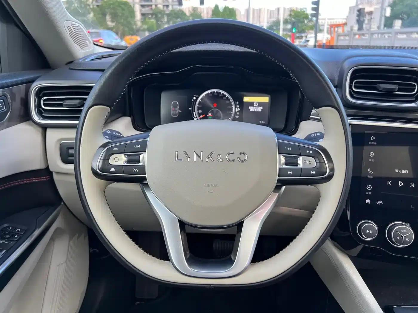 Lynk & Co 02 PHEV 2019 1.5T Pro — миниатюра 13