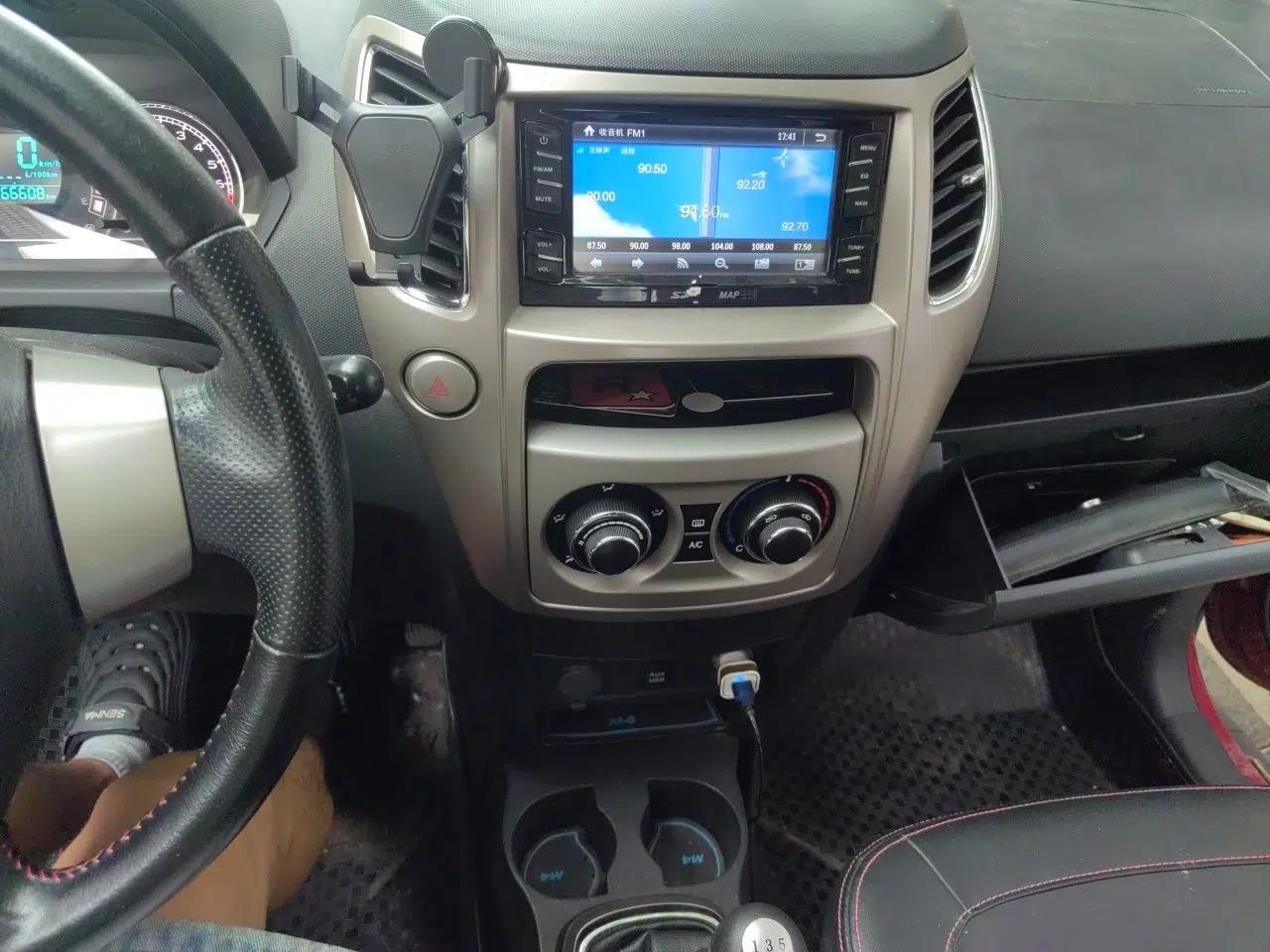Great Wall M4 2012 1.5L Manual Luxury Version — миниатюра 13