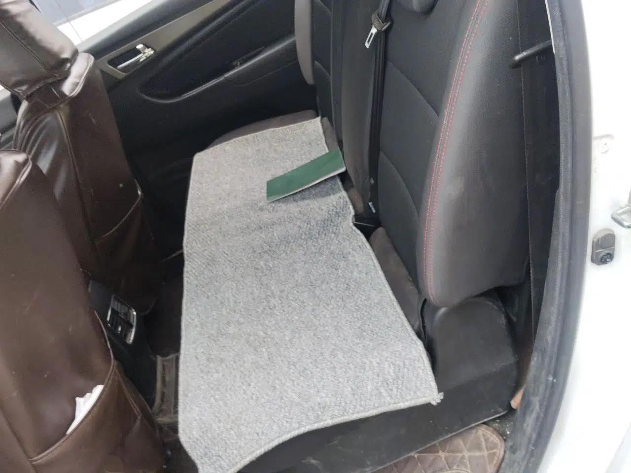 CHANGAN KAICHENG Oushang A600 2017 1.5L Manual Standard Edition — миниатюра 17