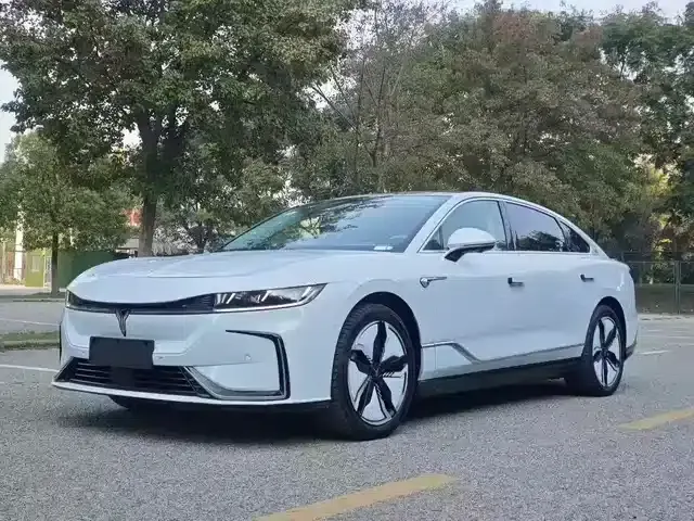 Voyah Chasing Light 2023 AWD Flagship Edition