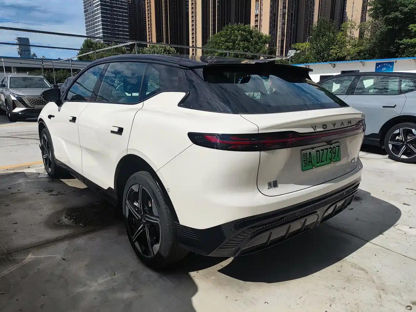Voyah 2024 Long Range Supercharging Edition — миниатюра 7