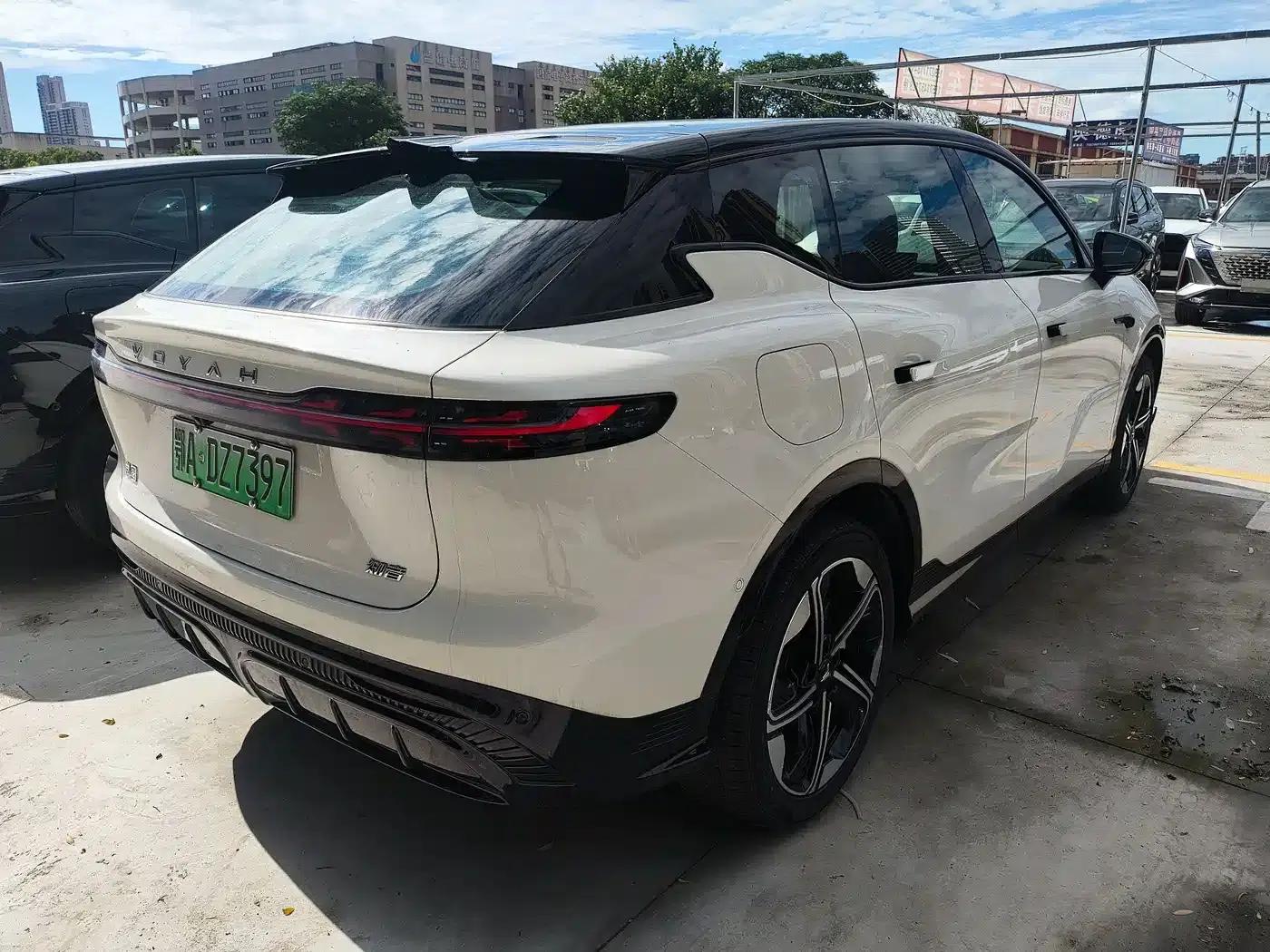 Voyah 2024 Long Range Supercharging Edition — миниатюра 8