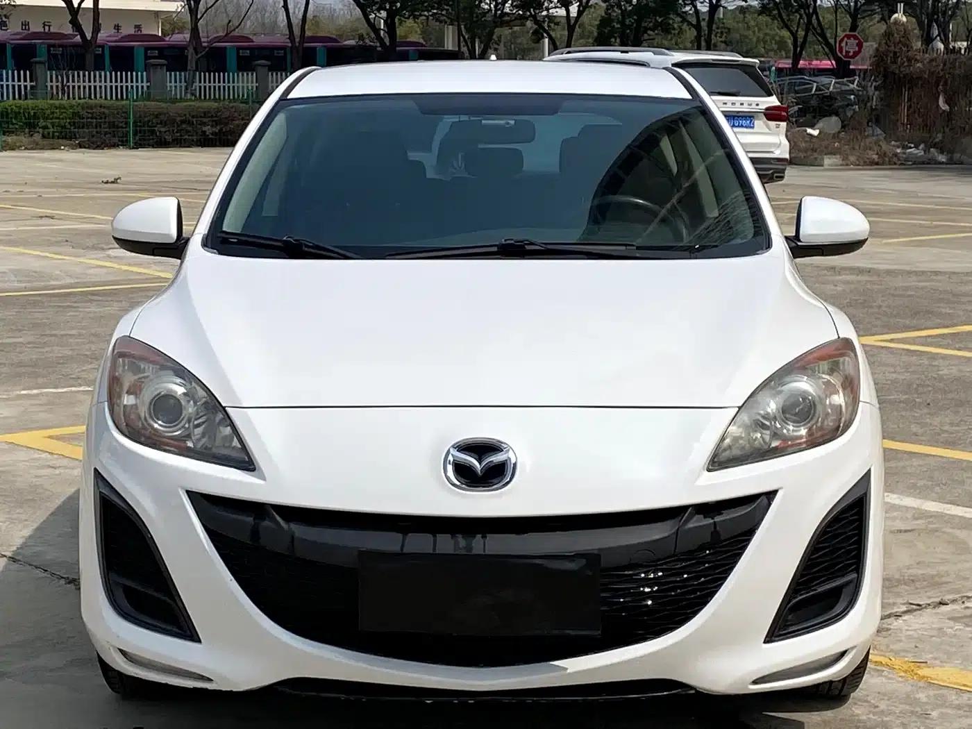 Mazda3 Axela 2012 Hatchback 1.6L Manual Comfort — миниатюра 2