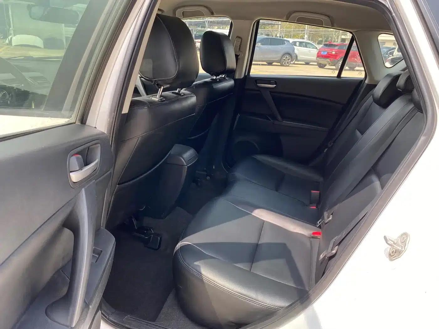 Mazda3 Axela 2012 Hatchback 1.6L Manual Comfort — миниатюра 15