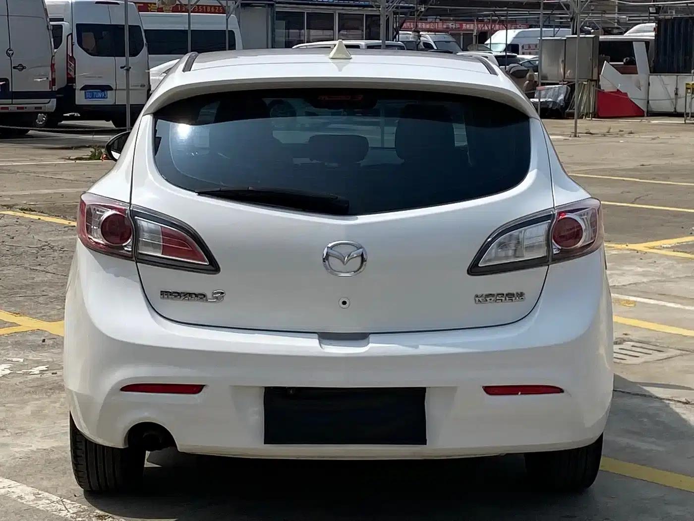 Mazda3 Axela 2012 Hatchback 1.6L Manual Comfort — миниатюра 6