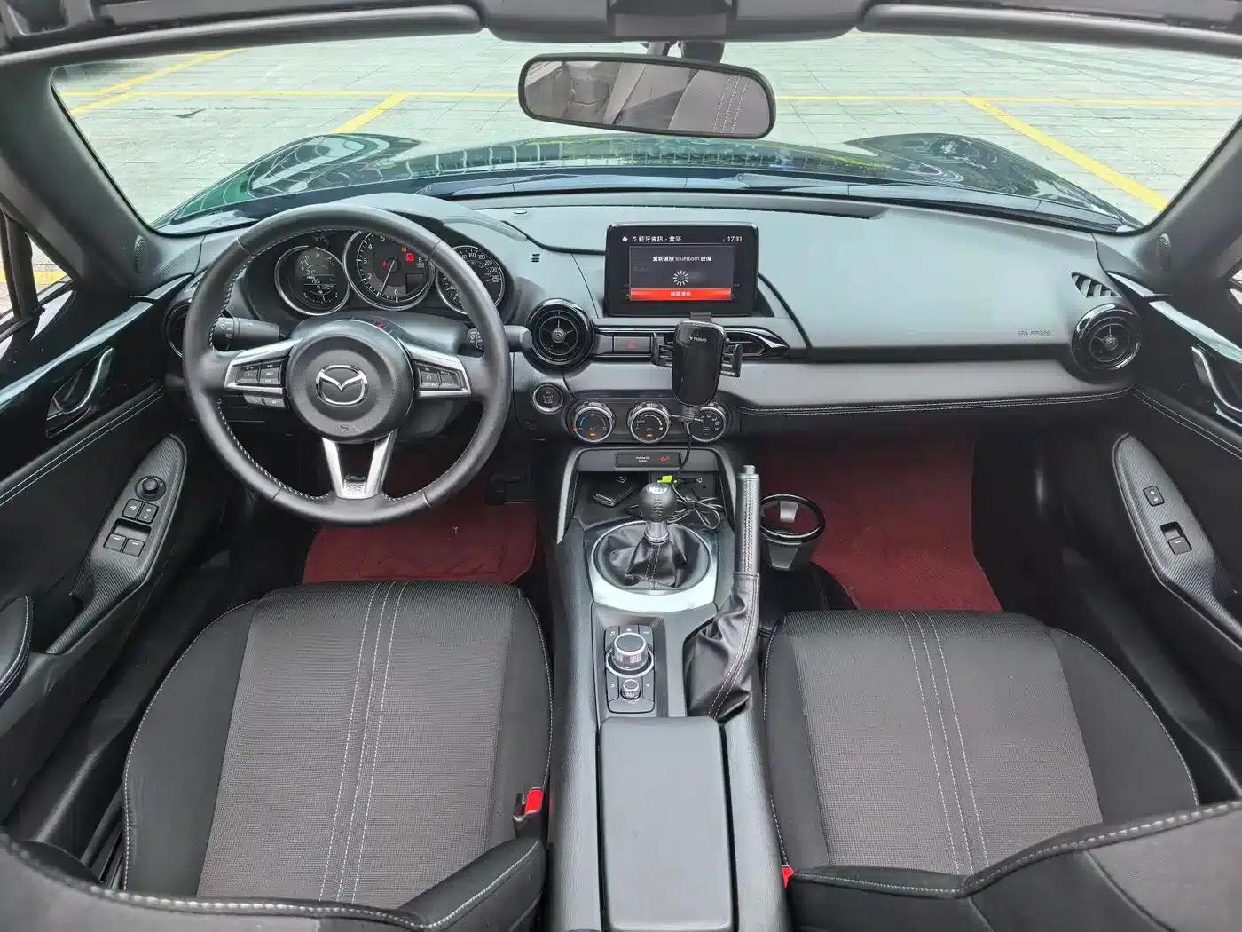 Mazda MX-5 2023 2.0L Manual — миниатюра 10