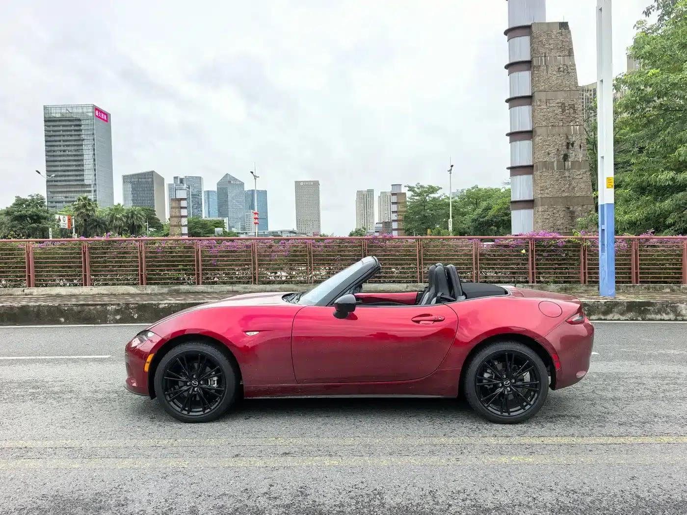 Mazda MX-5 2025 2.0L Manual — миниатюра 17
