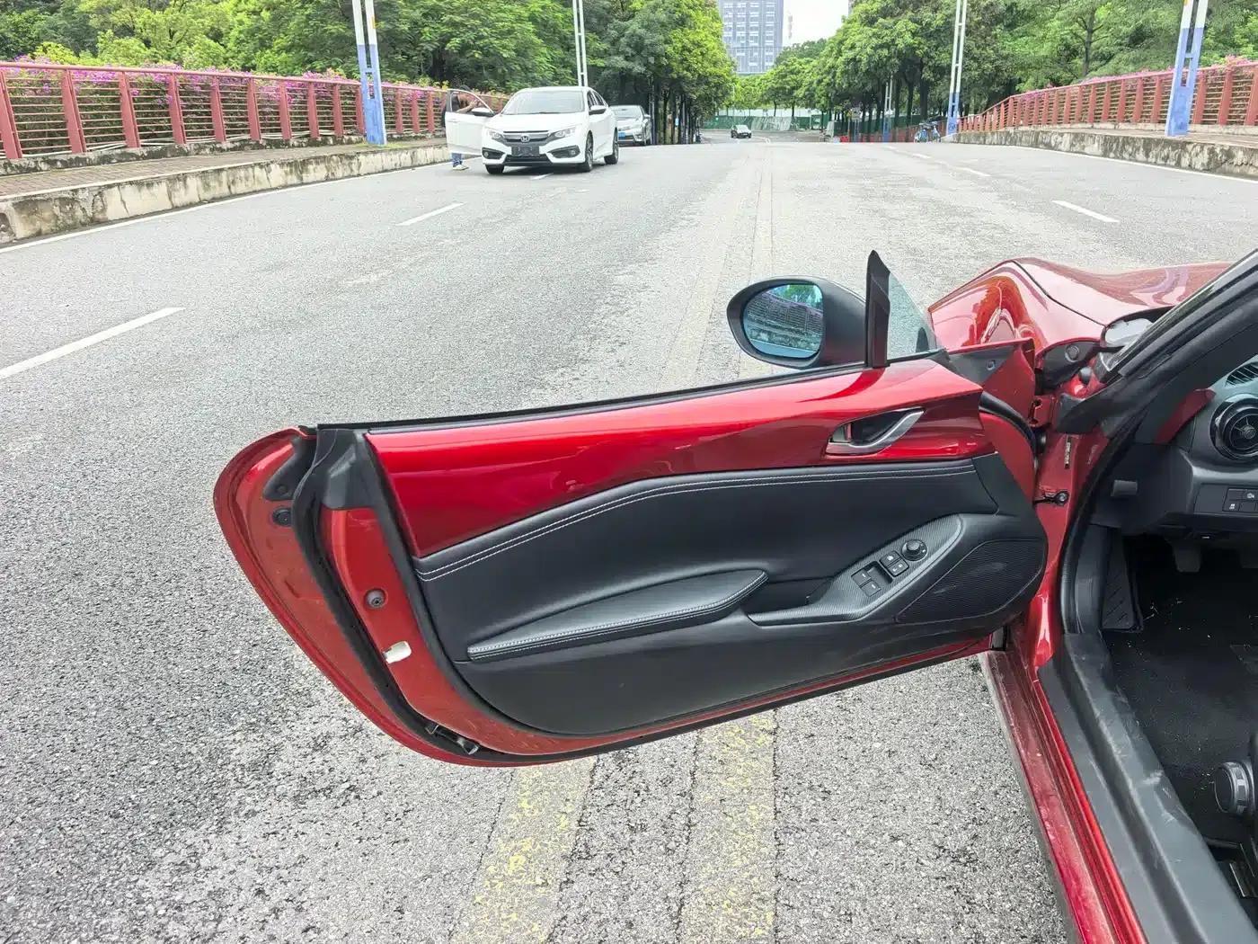 Mazda MX-5 2025 2.0L Manual — миниатюра 4