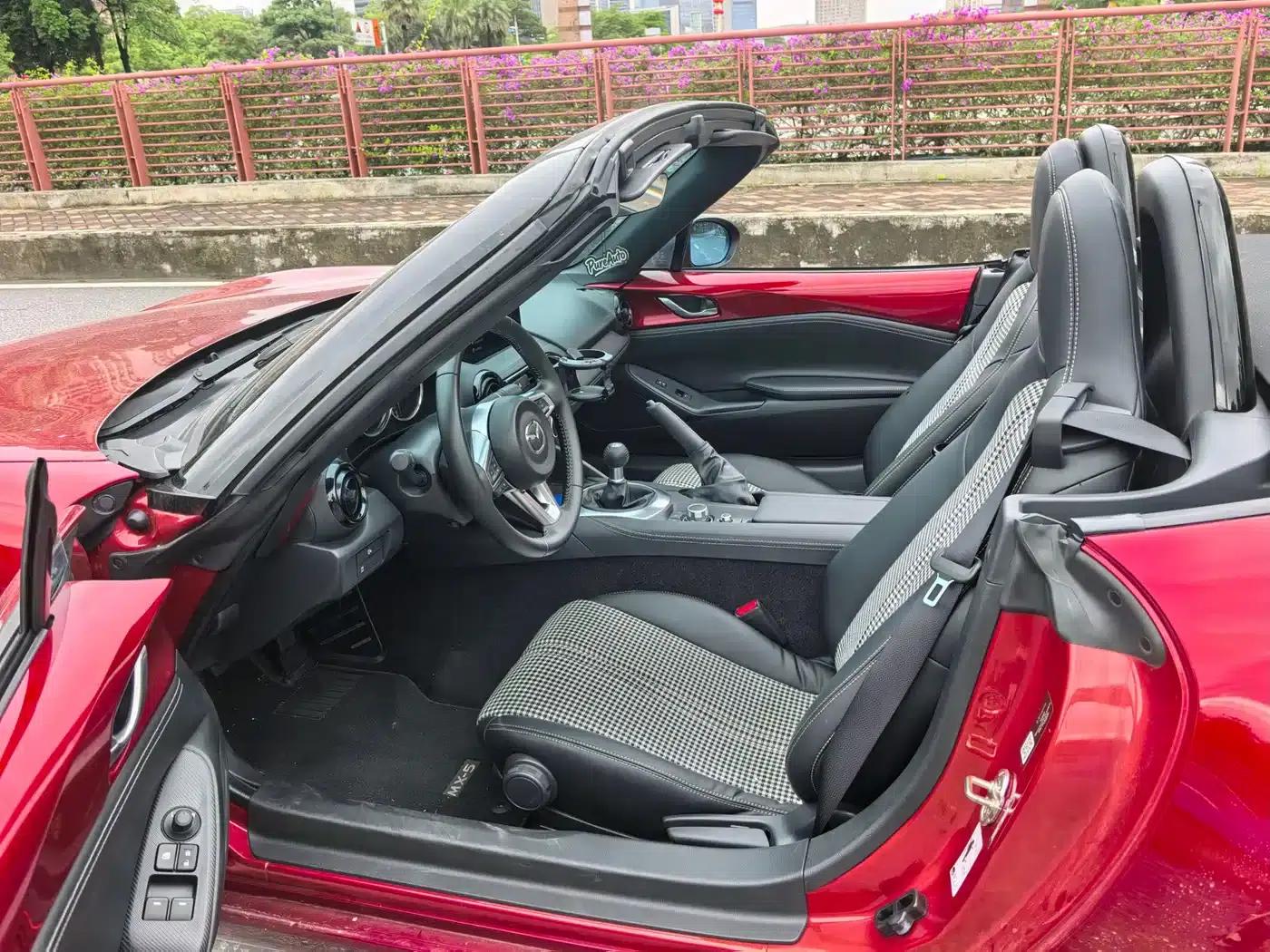 Mazda MX-5 2025 2.0L Manual — миниатюра 7