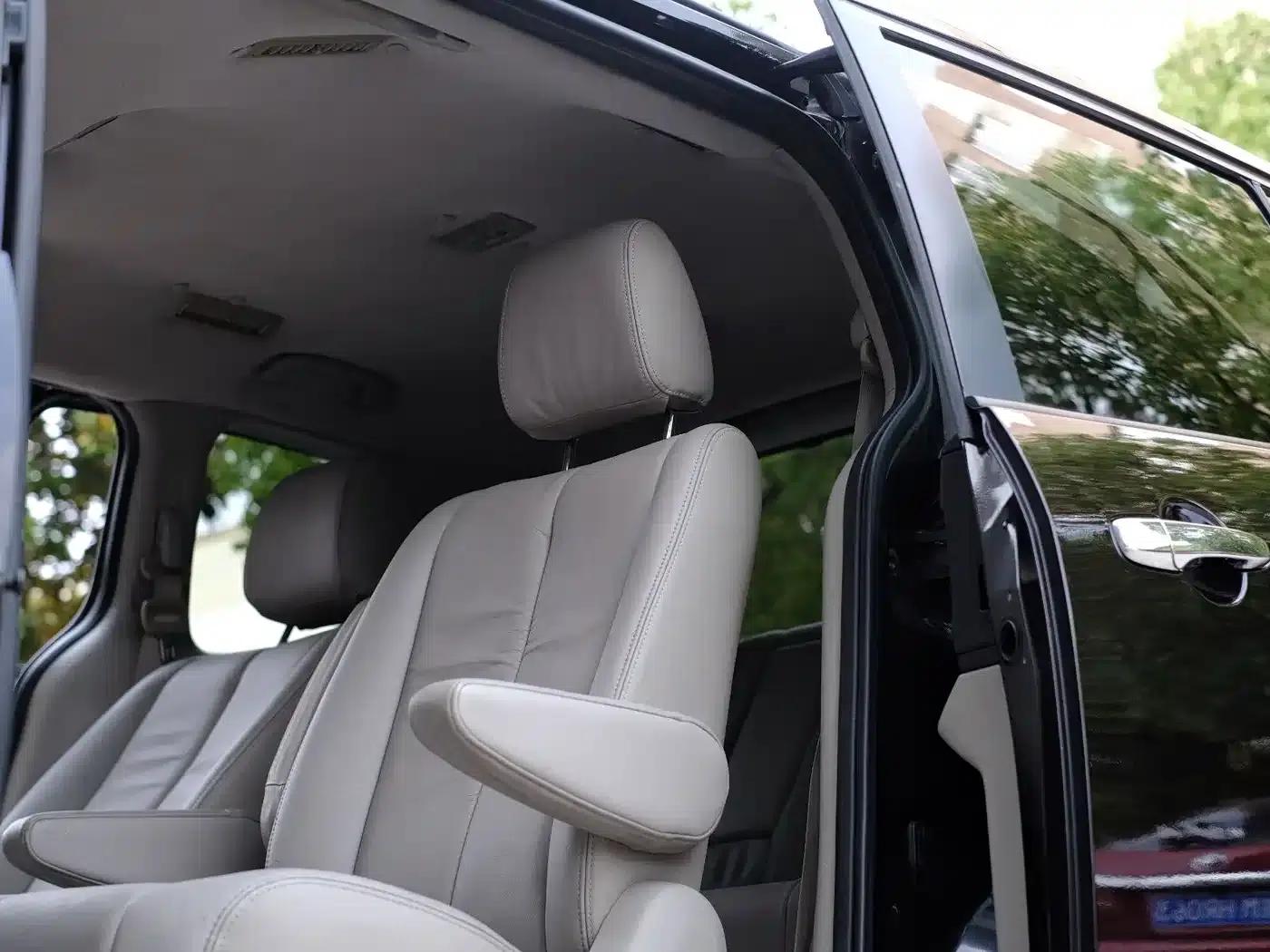 Mazda 8 2011 2.3L Premium Edition — миниатюра 28