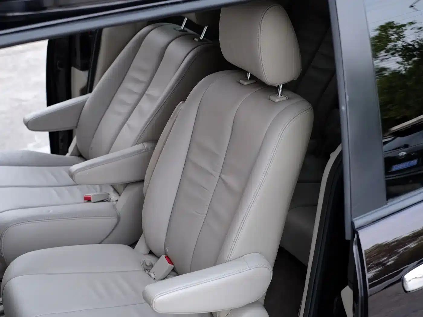 Mazda 8 2011 2.3L Premium Edition — миниатюра 34