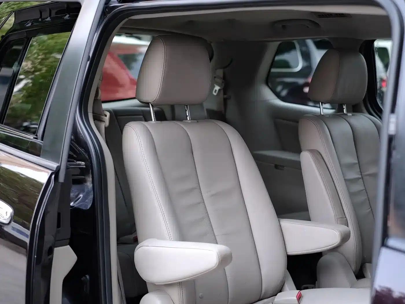Mazda 8 2011 2.3L Premium Edition — миниатюра 37