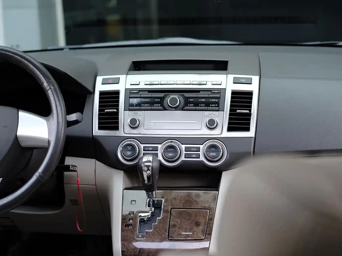 Mazda 8 2011 2.3L Premium Edition — миниатюра 38