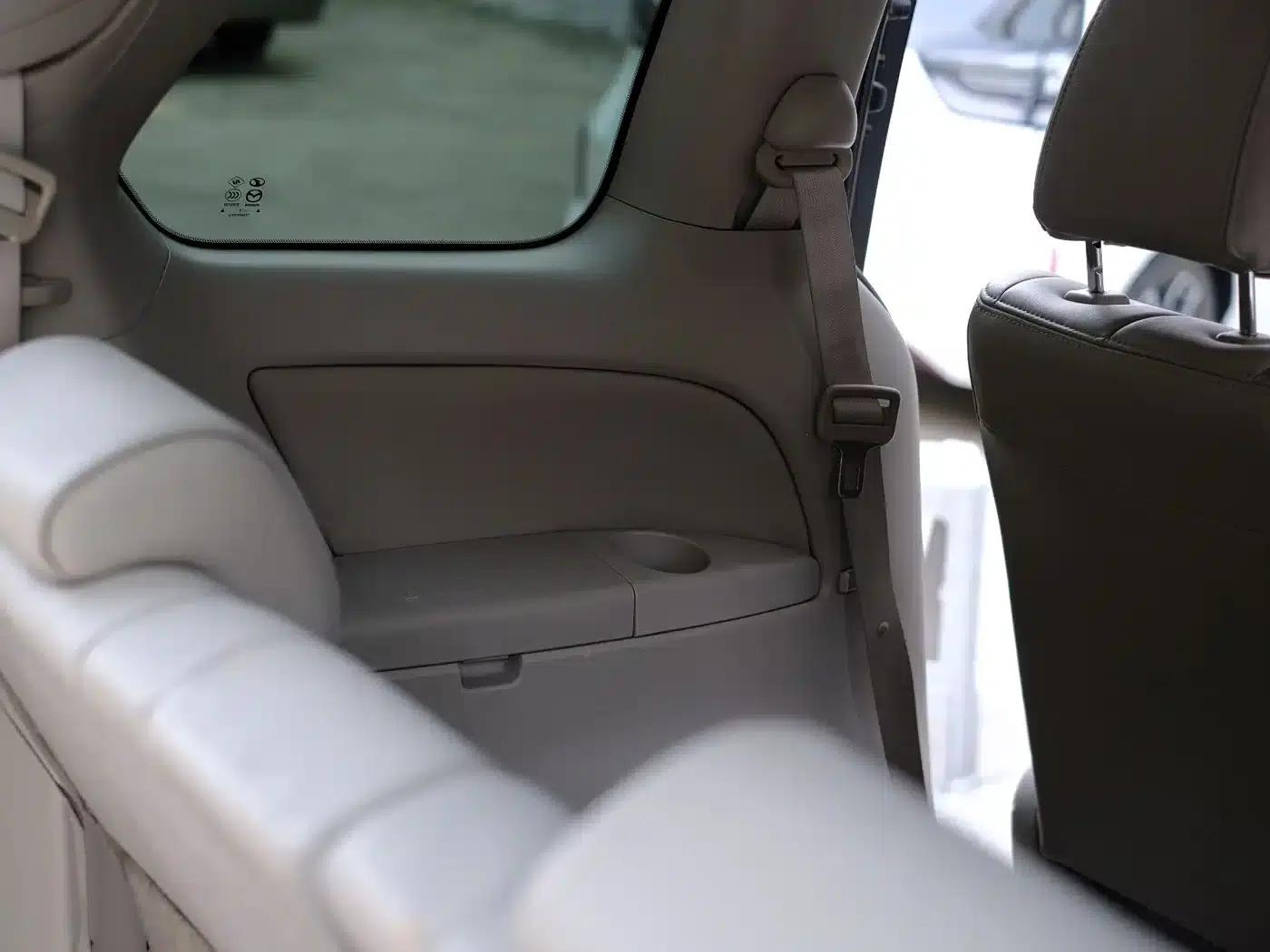 Mazda 8 2011 2.3L Premium Edition — миниатюра 39