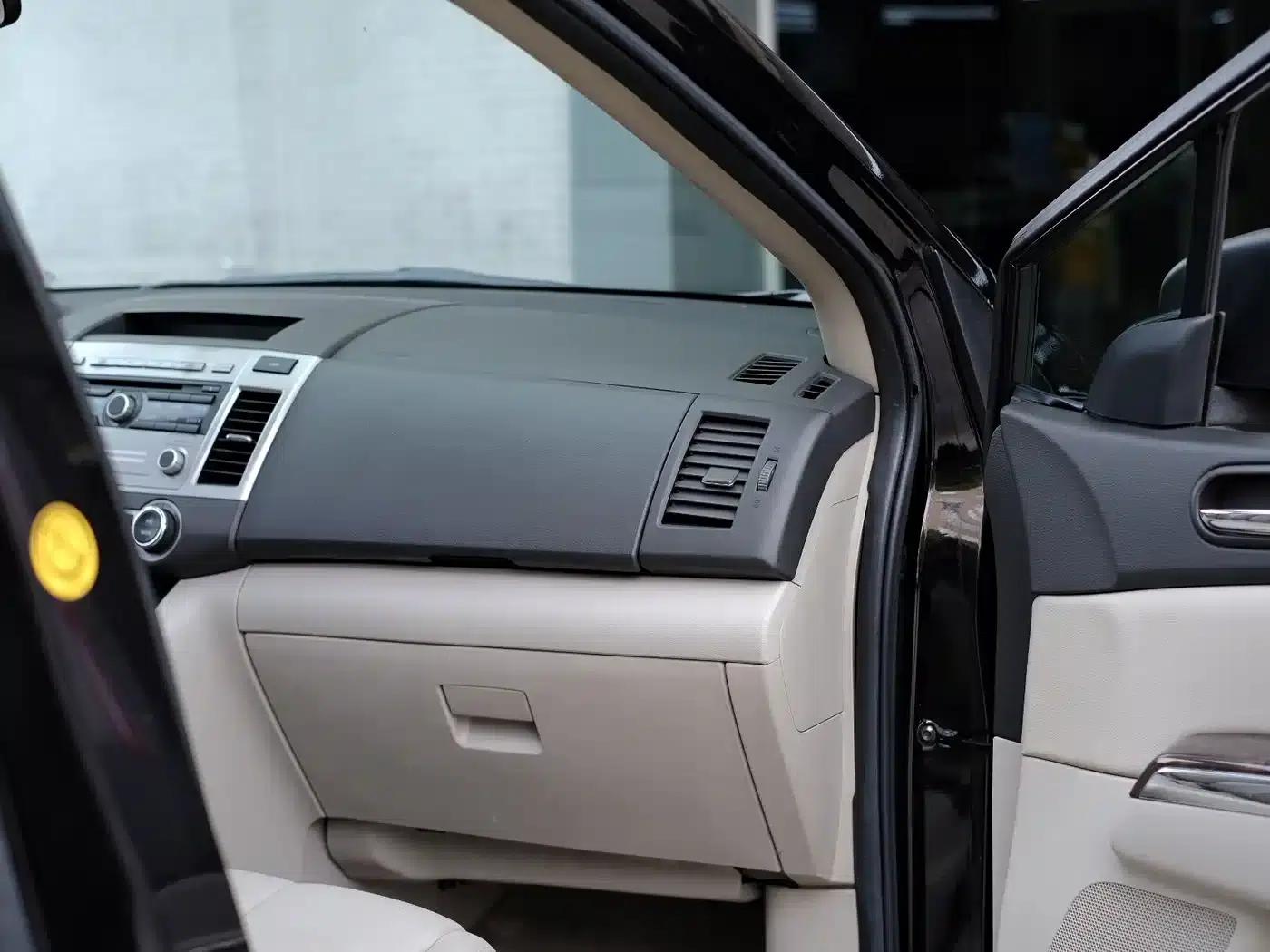 Mazda 8 2011 2.3L Premium Edition — миниатюра 55