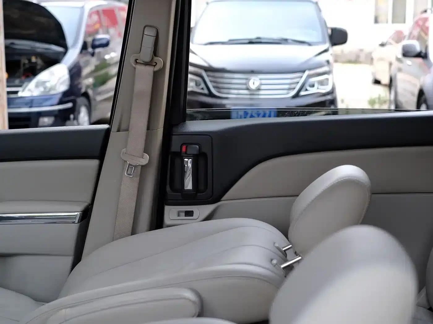 Mazda 8 2011 2.3L Premium Edition — миниатюра 58