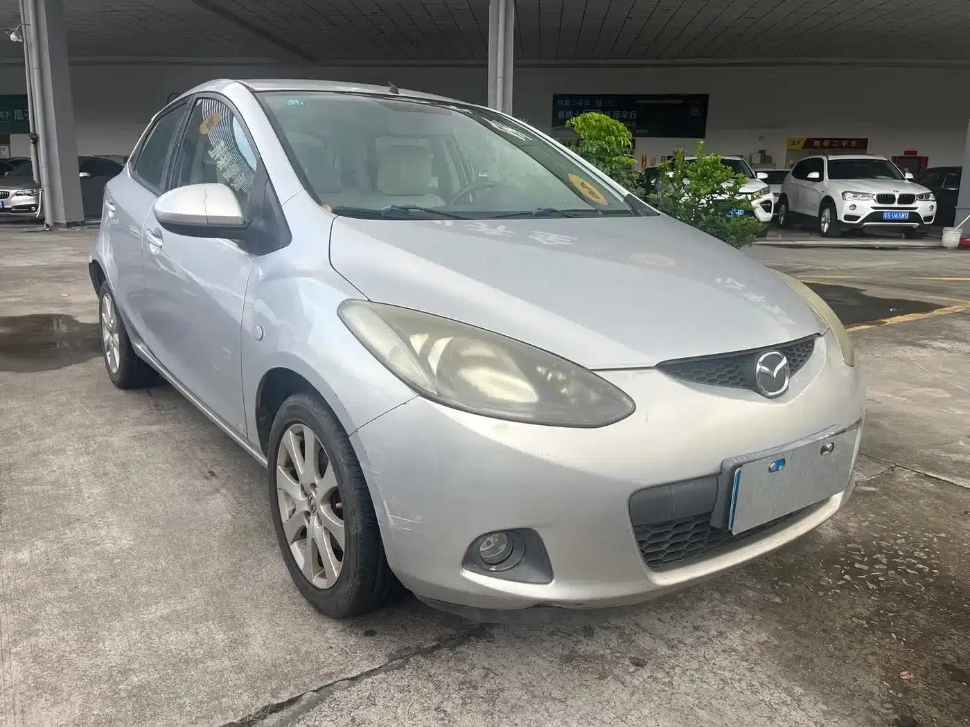 Mazda2 2009 1.5L Automatic Value Edition — миниатюра 3