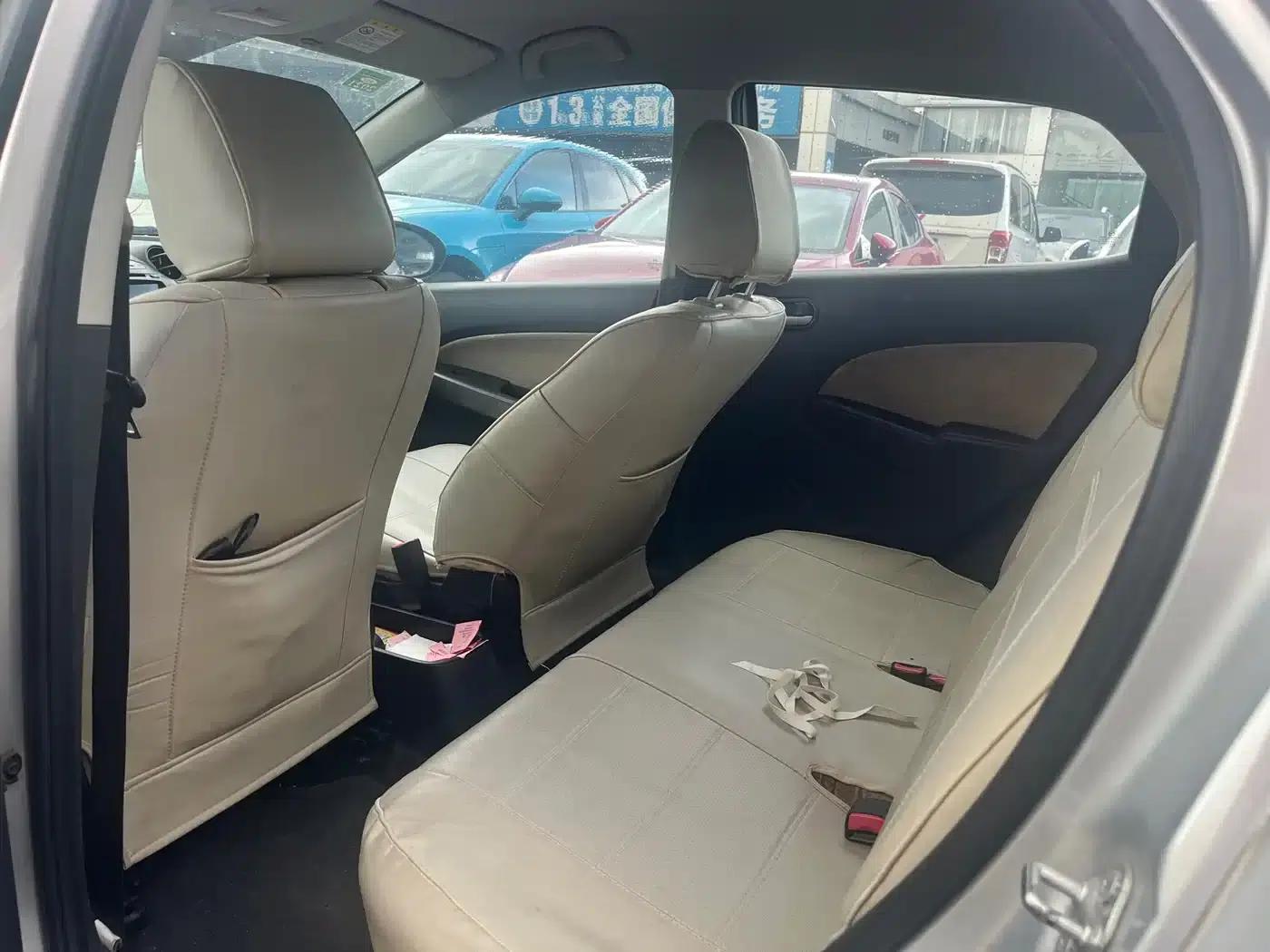 Mazda2 2009 1.5L Automatic Value Edition — миниатюра 5