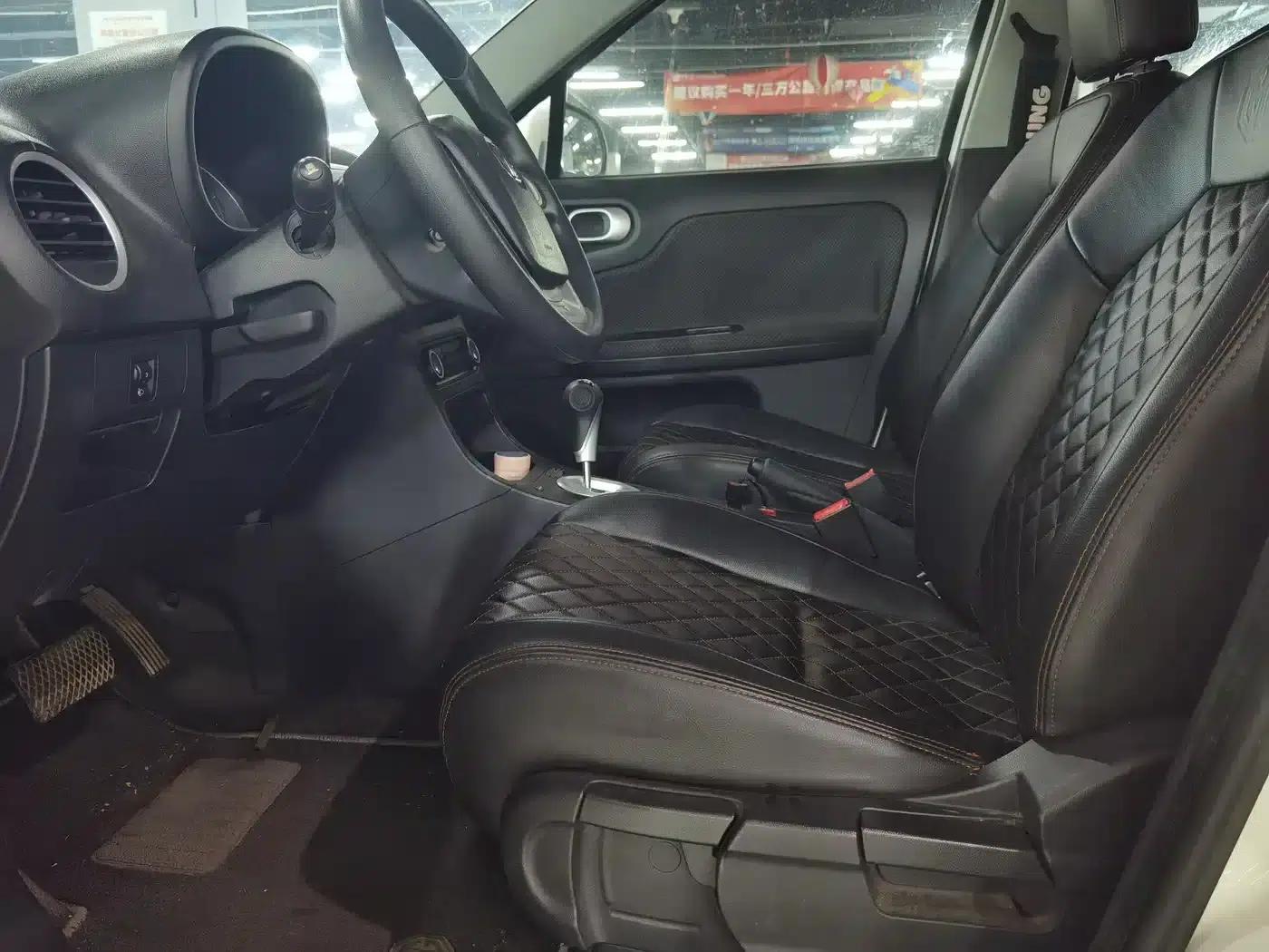 MG3 2014 1.5L AMT Elite Edition — миниатюра 6
