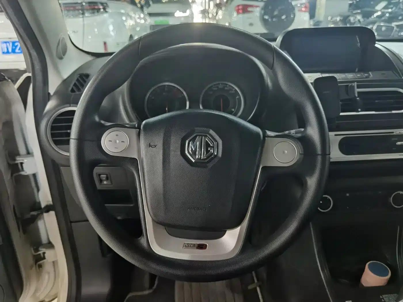 MG3 2014 1.5L AMT Elite Edition — миниатюра 9