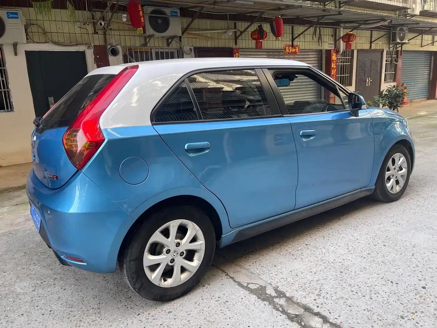 MG3 2014 1.5L AMT Luxury Edition — миниатюра 3