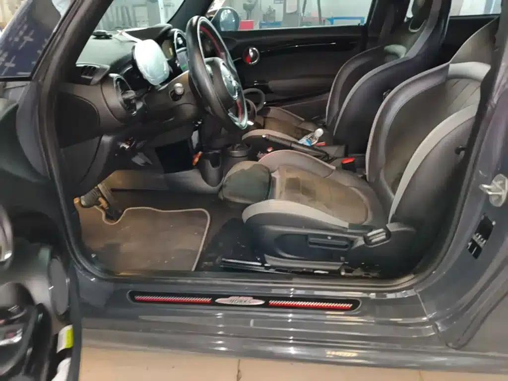 2021 MINI JCW 2.0T JOHN COOPER WORKS — миниатюра 11