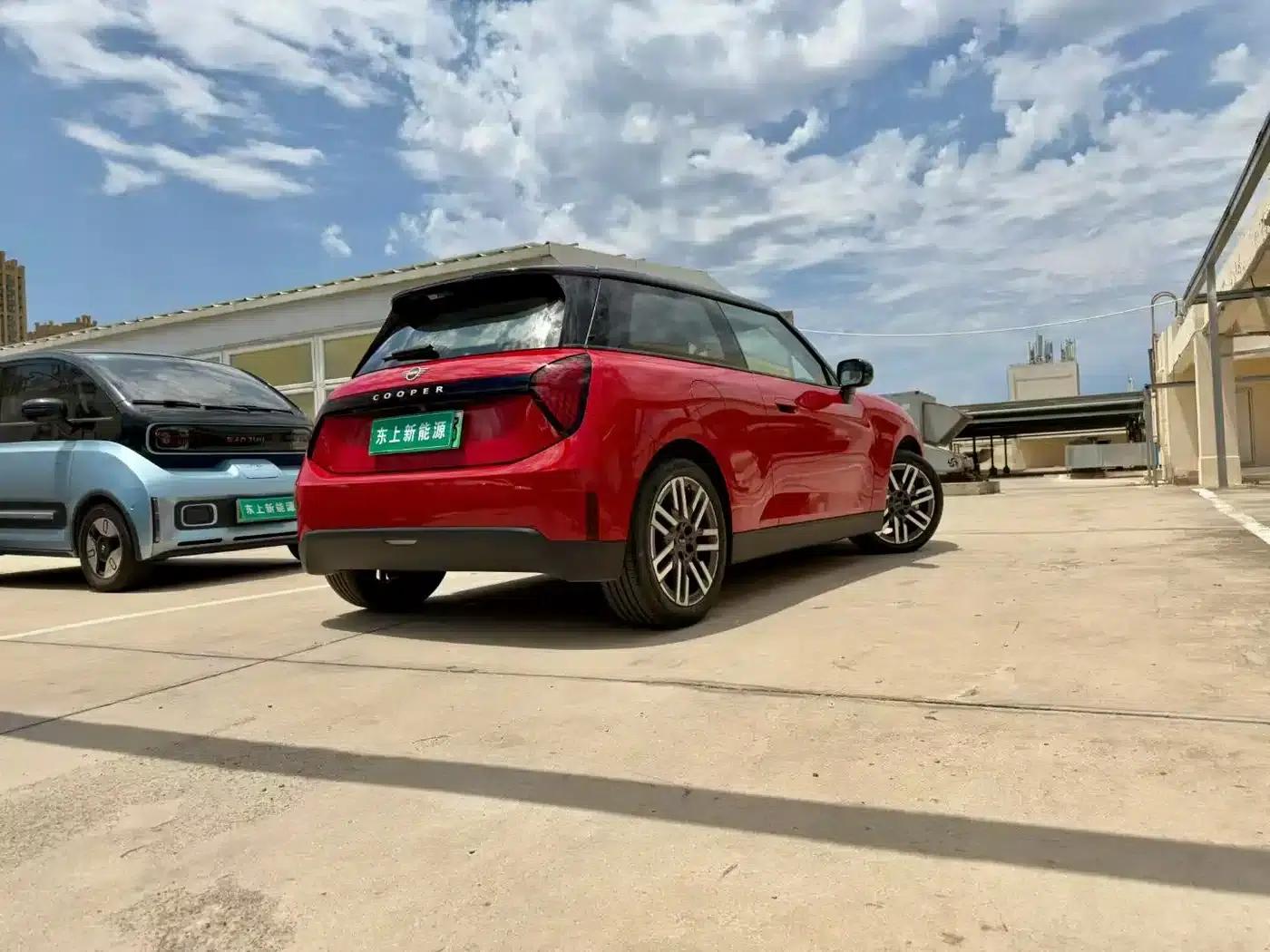 2024 Electric MINI Cooper (456km/h) - Classic Style — миниатюра 7