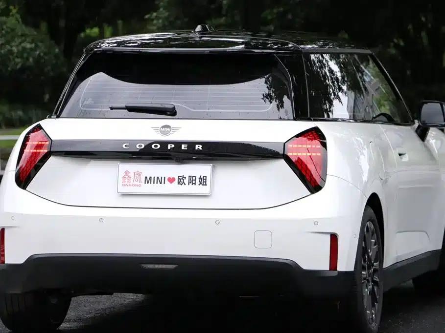 2026 Electric MINI Cooper, 466km/h, Cooper E Classic — миниатюра 4