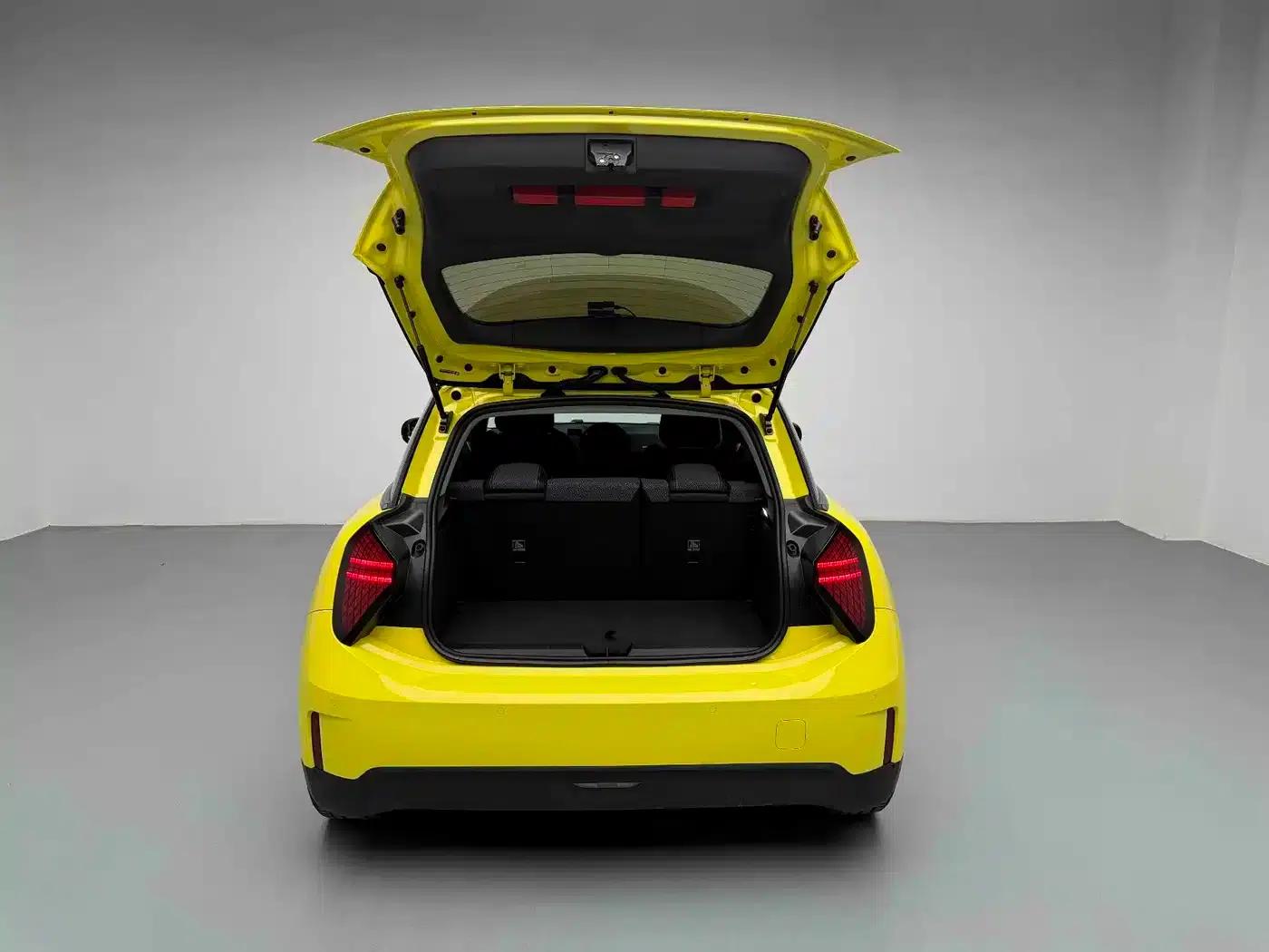 2024 Electric MINI Cooper (456km/h) - Classic Style — миниатюра 3